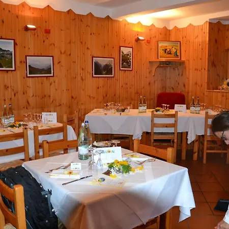 Vallunga Hotell Tartano